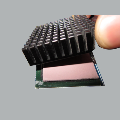 導熱(re)矽膠墊(niàn)片