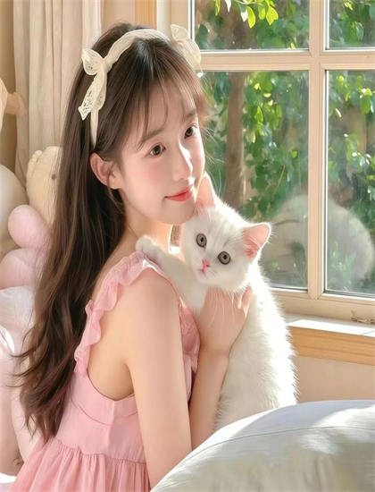 短片文化解读：《艾卡琼卡塞因》的叙事结构与视觉语言 ——深入探索短片的艺术世界