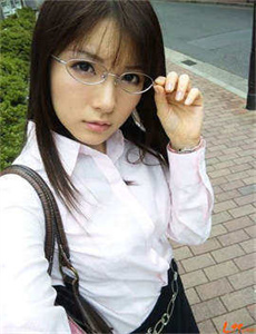 《BY777.17CON-漂亮的女学生被强BD在线观看》