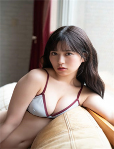 《新婚夫妇换交换完整版-成片在线看一区二区草莓》
