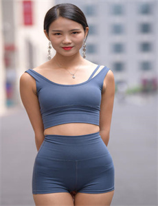 《老头巨大挺进莹莹的体内免费视频-台湾老片》