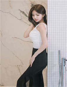 《乳丰臀肥在线-翁熄性强》