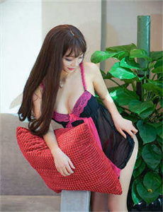 《全黄H全肉共妻-色戒未删减版本在线观看直》