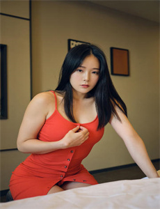 《网络大胸美女-艳女伦交K8播放》